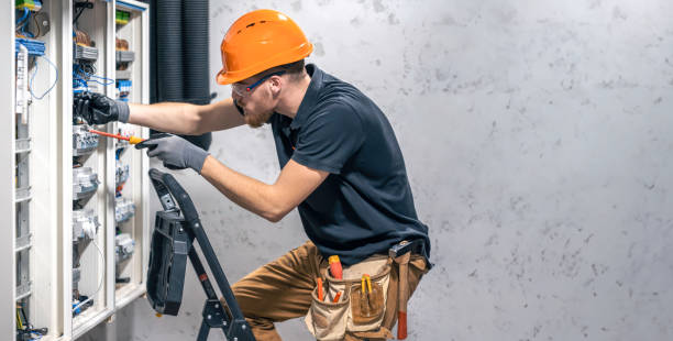 Best Licensed Electrician  in Du Quoin, IL
